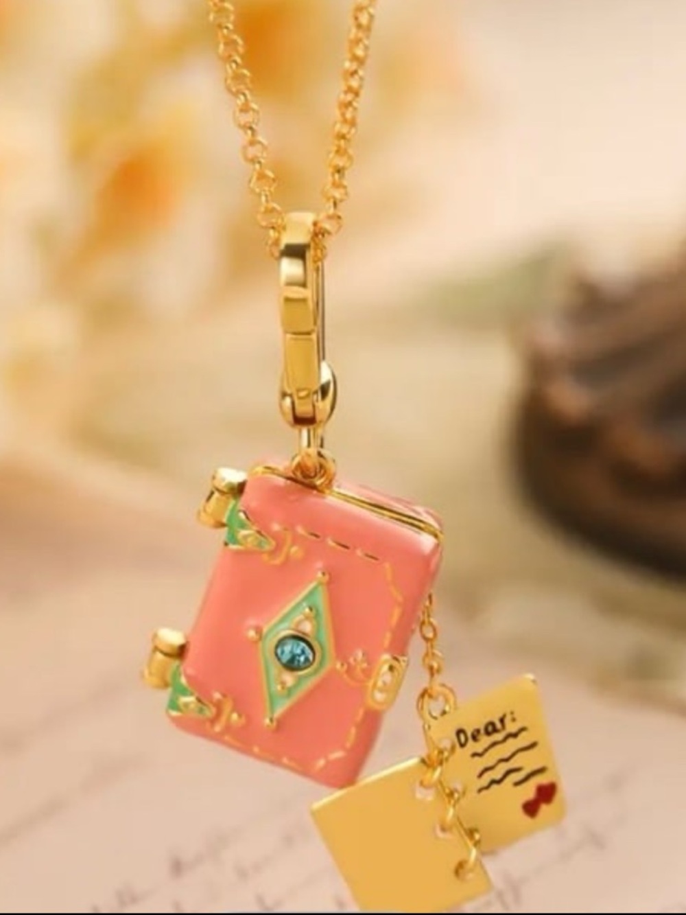 Juicy Inspired pink mini suitcase pendant keychain - Picture 3 of 5